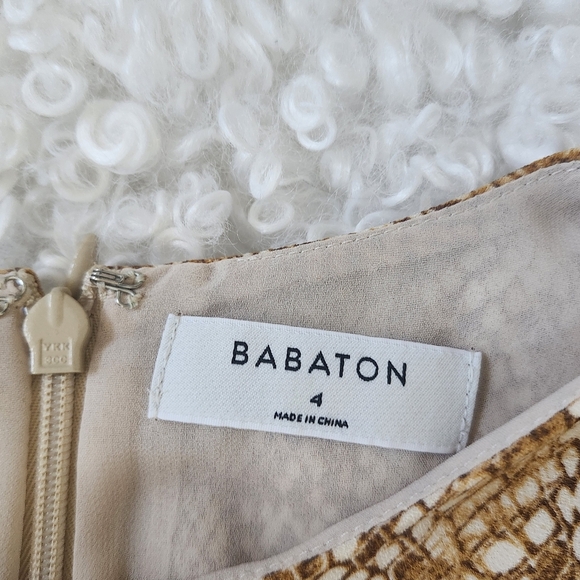 Aritzia Babaton Patricio Dress Wmn 4 Snake Python Print Short Sleeve Mini Shift - Picture 12 of 15